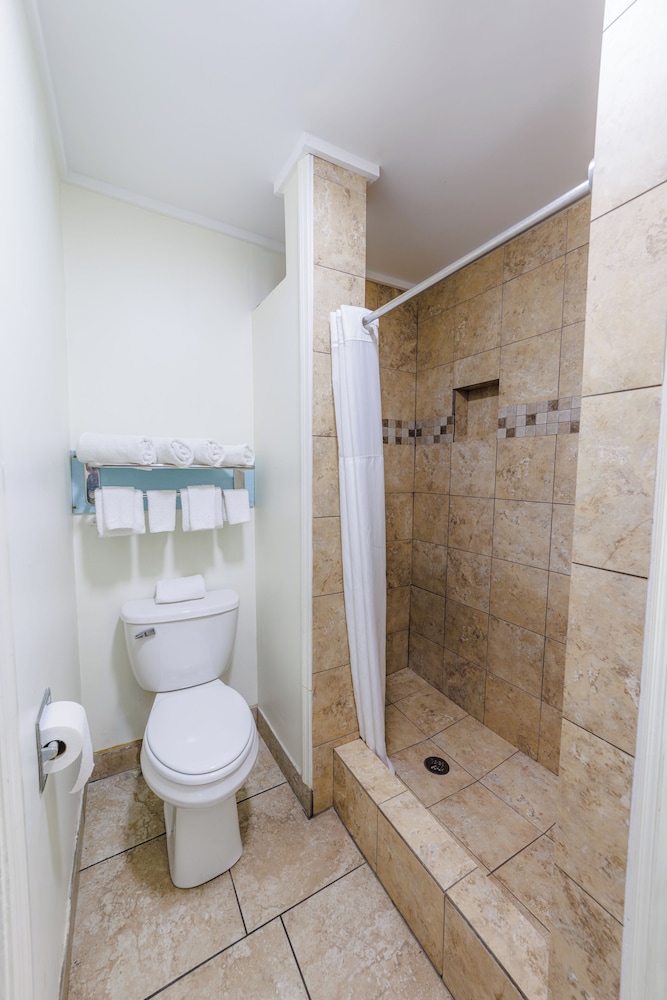 Dunes Inn & Suites - photo 10