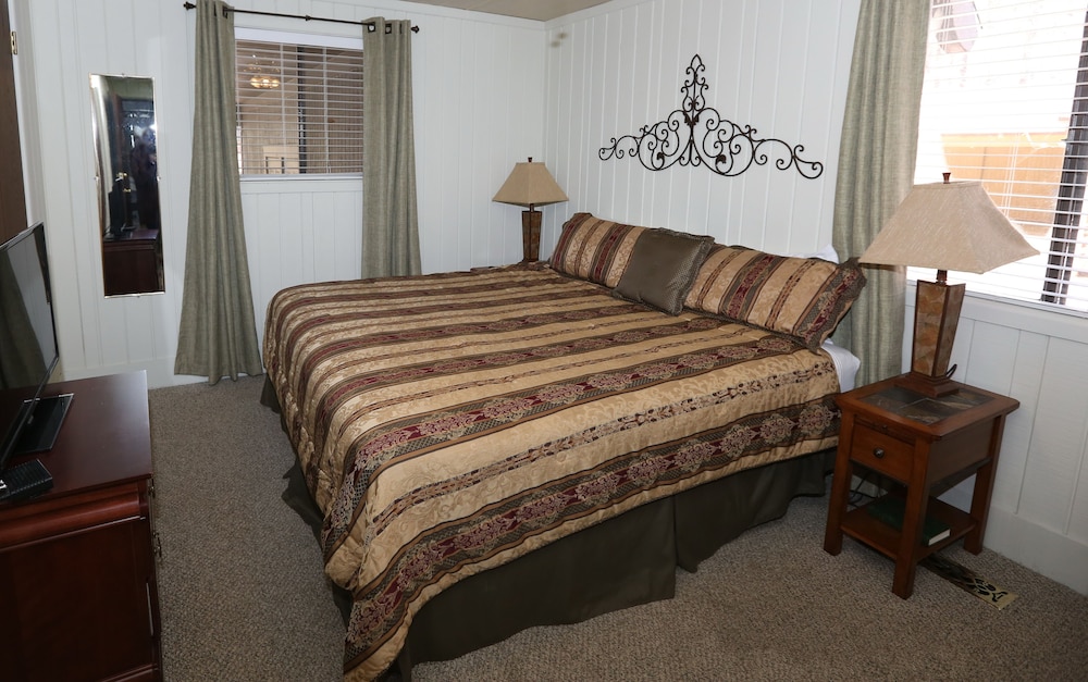 Pine Mountain Club Chalets Resort - photo 27