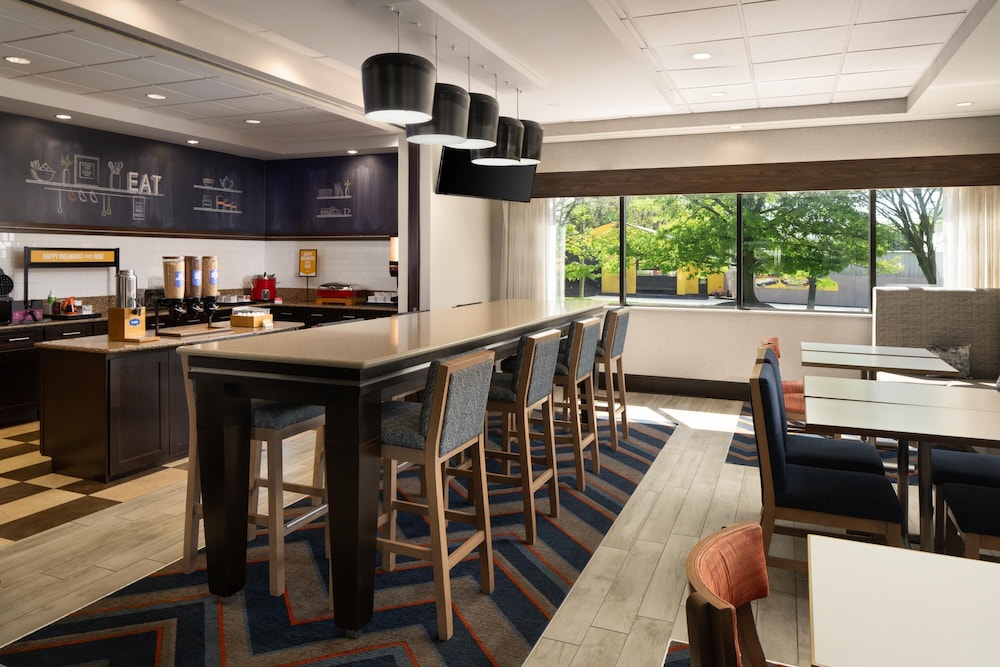 Hampton Inn Chambersburg - photo 30
