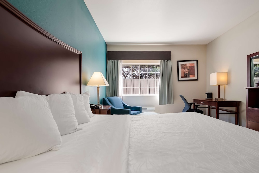 SureStay Plus Hotel by Best Western Topeka Northwest - photo 24