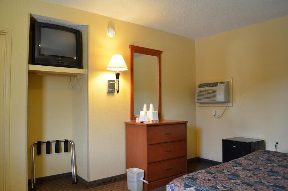 Royal Inn of New Orleans - photo 11