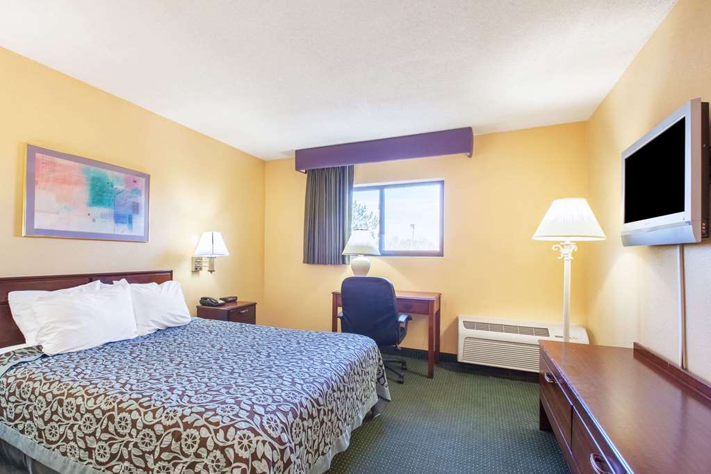 Days Inn by Wyndham Canastota Verona - photo 10