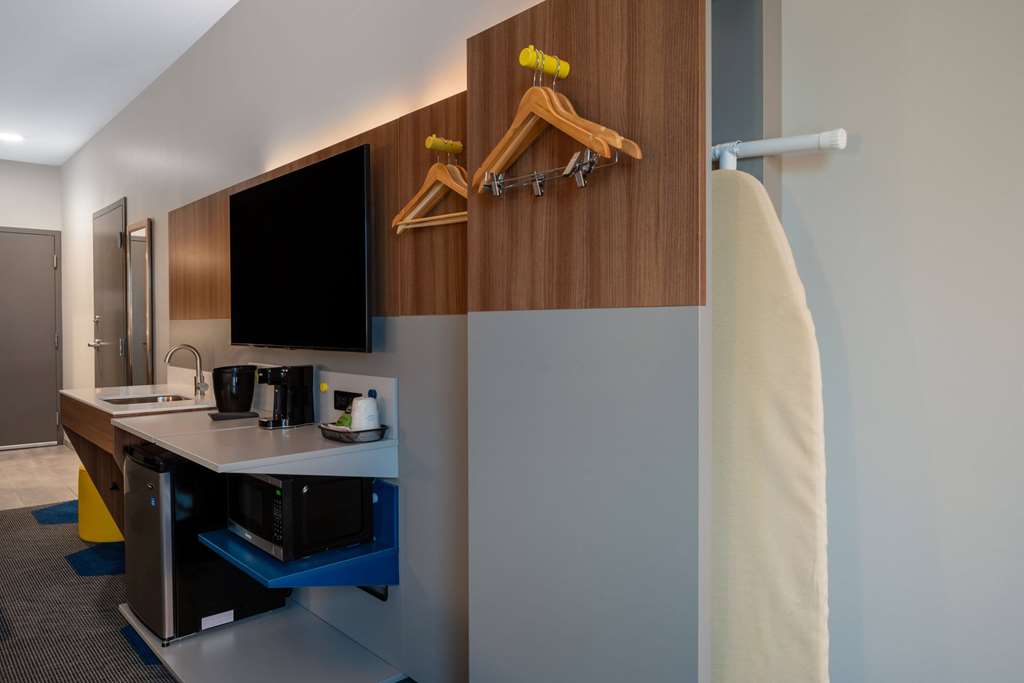 Microtel Inn & Suites by Wyndham Winchester - photo 30