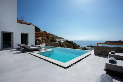 Villa Mirage Super Paradise beach — 4-Star Luxury Hotel in Mykonos, Greece