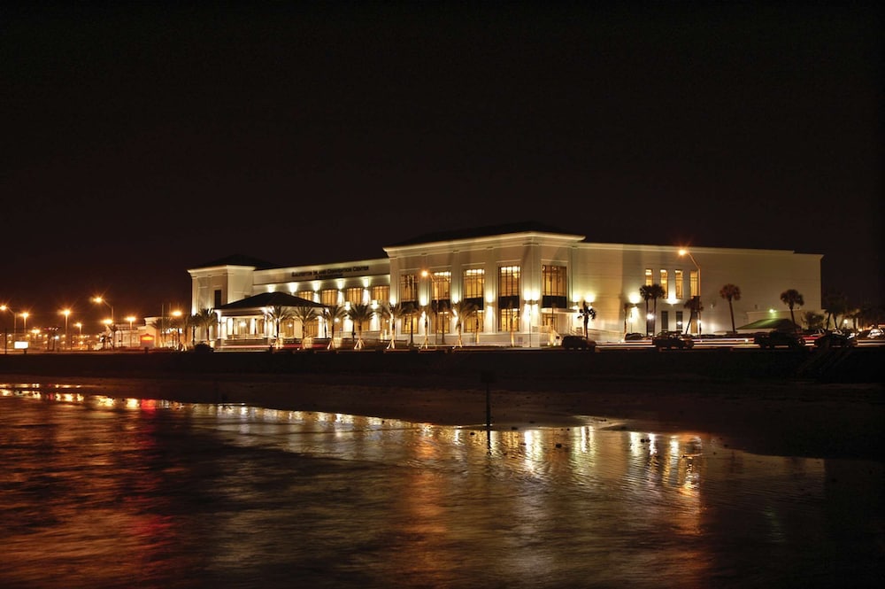 Hilton Galveston Island Resort — hotel in Galveston