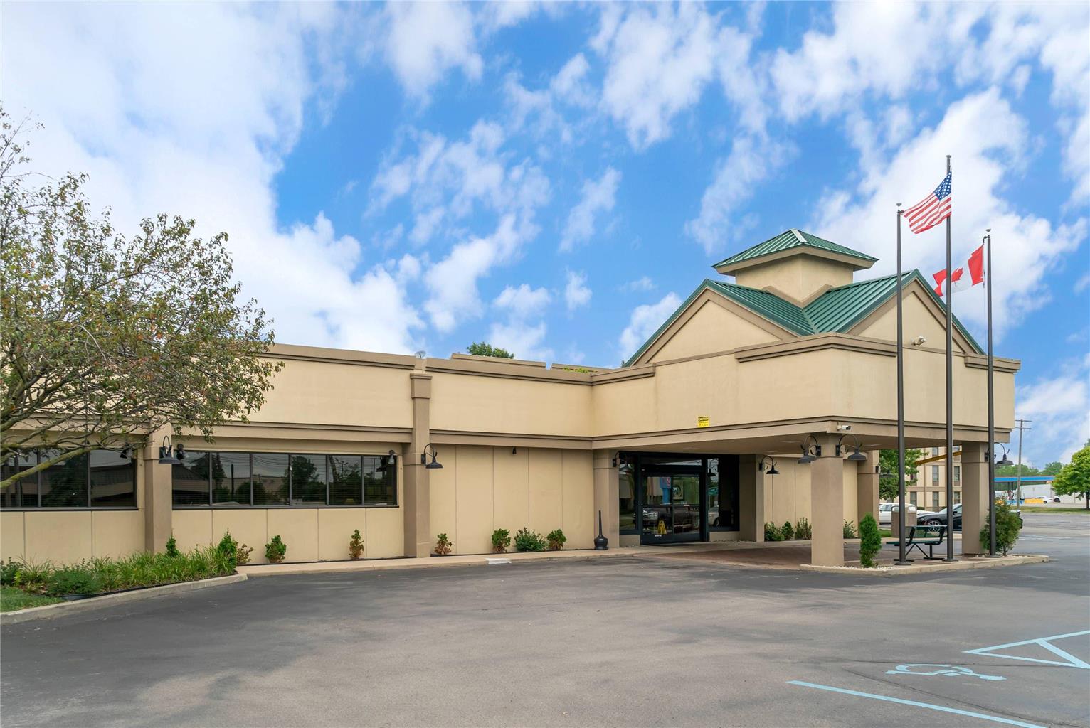 Quality Inn & Suites Monroe - carbon neutral hotel in Monroe