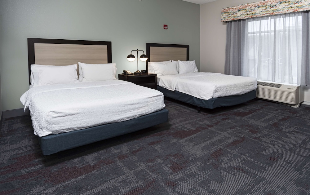 Hampton Inn & Suites Raleigh Downtown - photo 32
