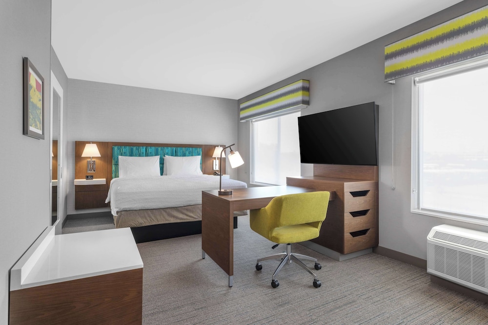 Hampton Inn & Suites by Hilton Bakersfield Central - photo 22