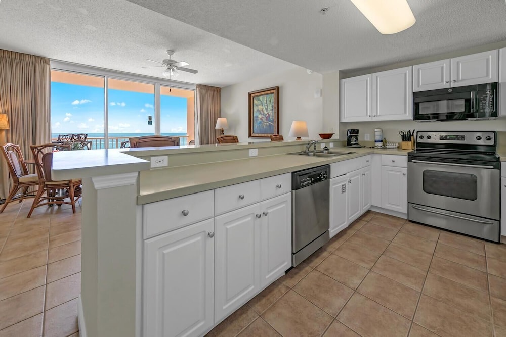 Majestic Beach Towers 1 407 - photo 15