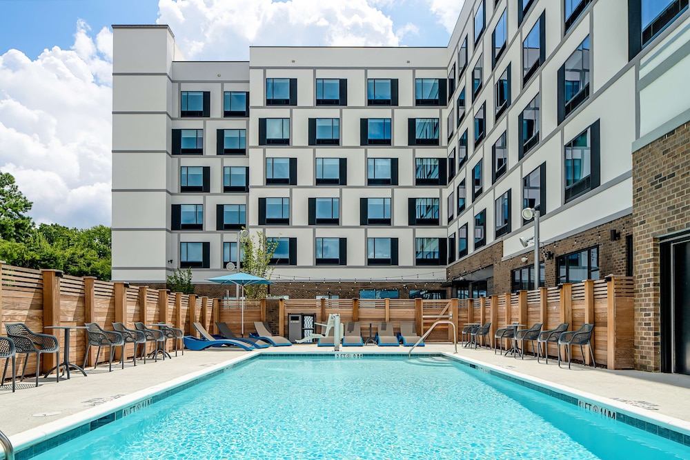 Hampton Inn & Suites Raleigh Midtown - photo 49