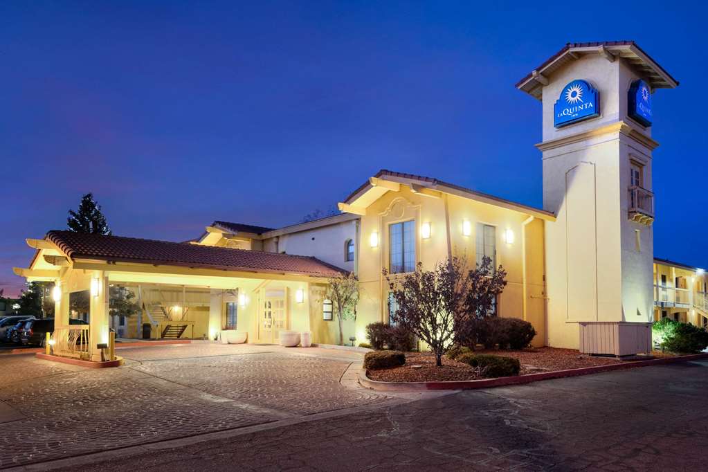 La Quinta Inn by Wyndham Farmington - photo 3