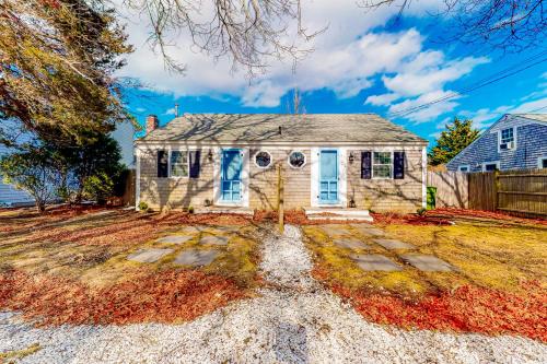 Salty Kisses Unit 22 — West Yarmouth