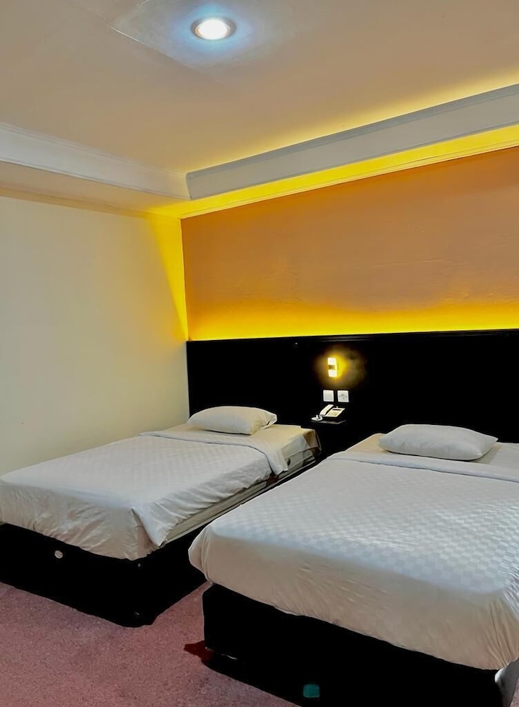 Benteng Hotel — Bukittinggi — photo 5
