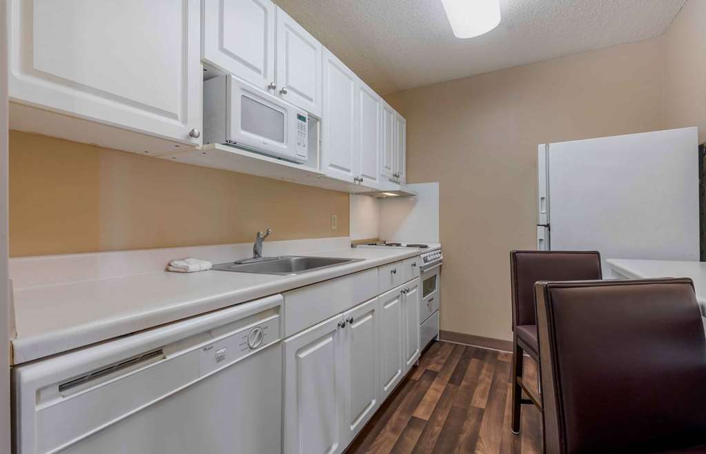 Extended Stay America Select Suites Dallas Farmers Branch - photo 38