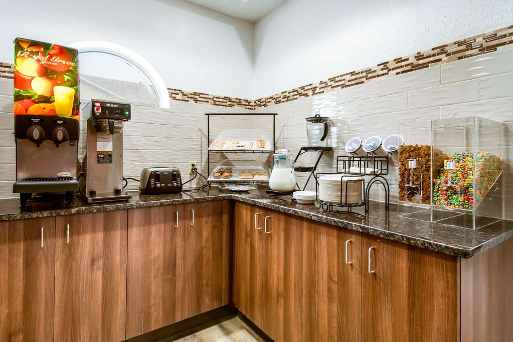 Econo Lodge Franklin IN - photo 21