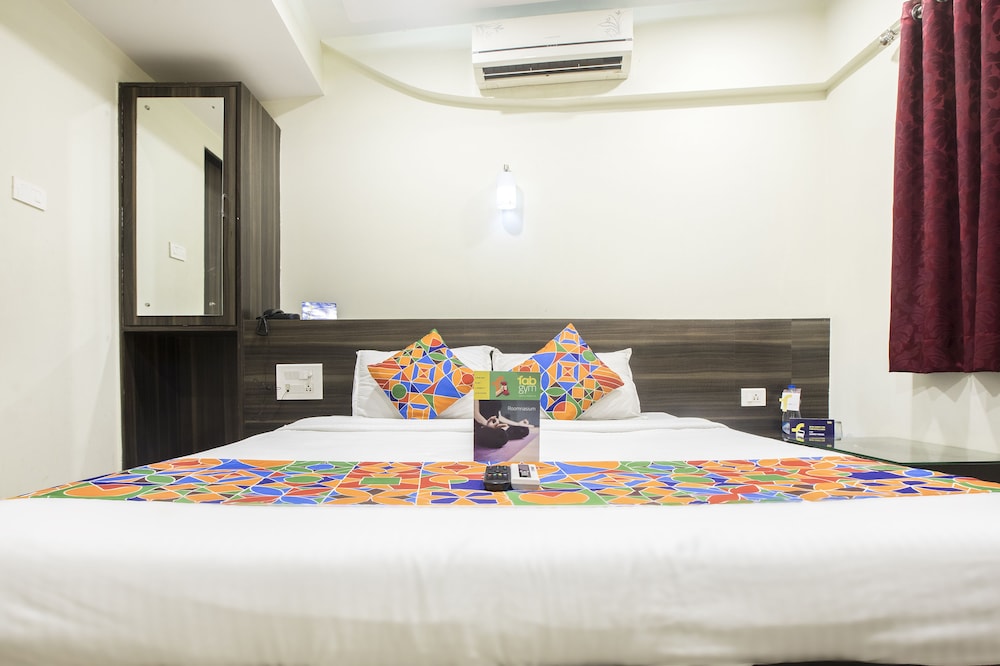 Oyo 7042 Hotel Railway Inn