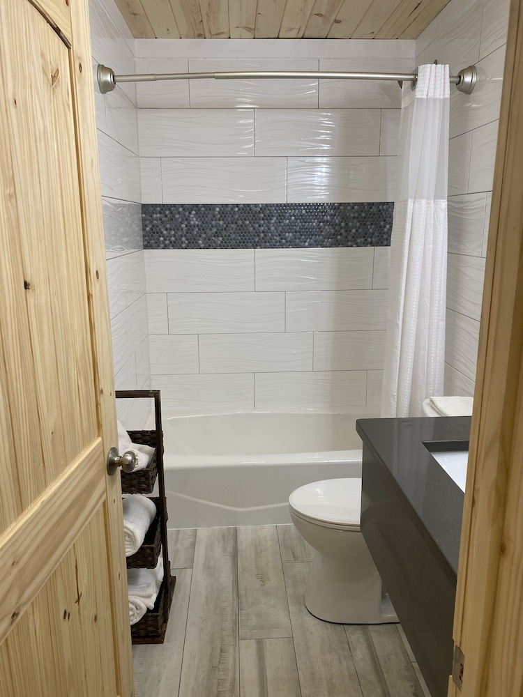 Gulf Coast Inn - photo 35