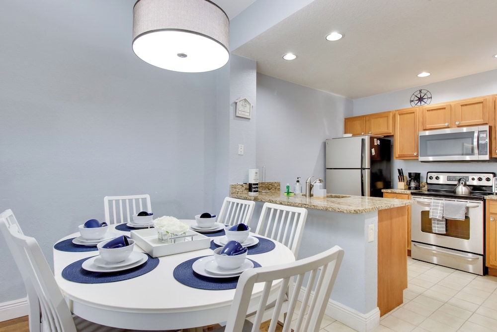 12 Mi to Disney Family Home with Resort Amenities - photo 7