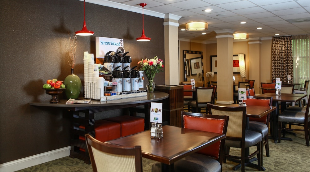 Holiday Inn Express Atlanta Emory University Area by IHG - photo 46
