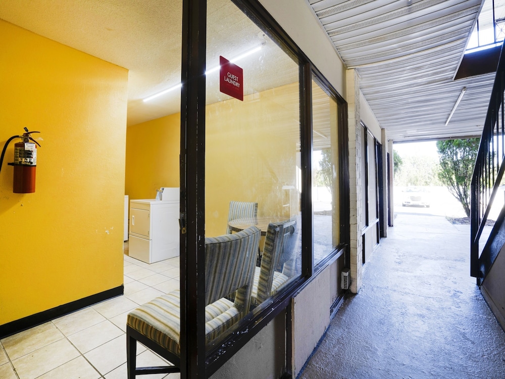 OYO Hotel Wade Fayetteville I 95 South - photo 43