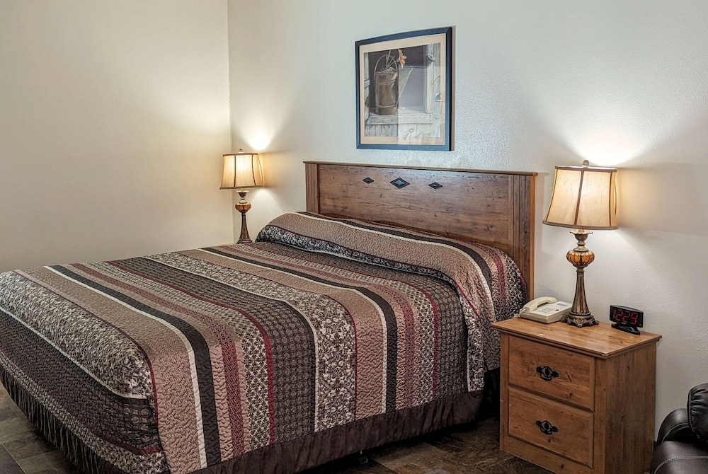 Travelodge Inn & Suites by Wyndham Deadwood - photo 18