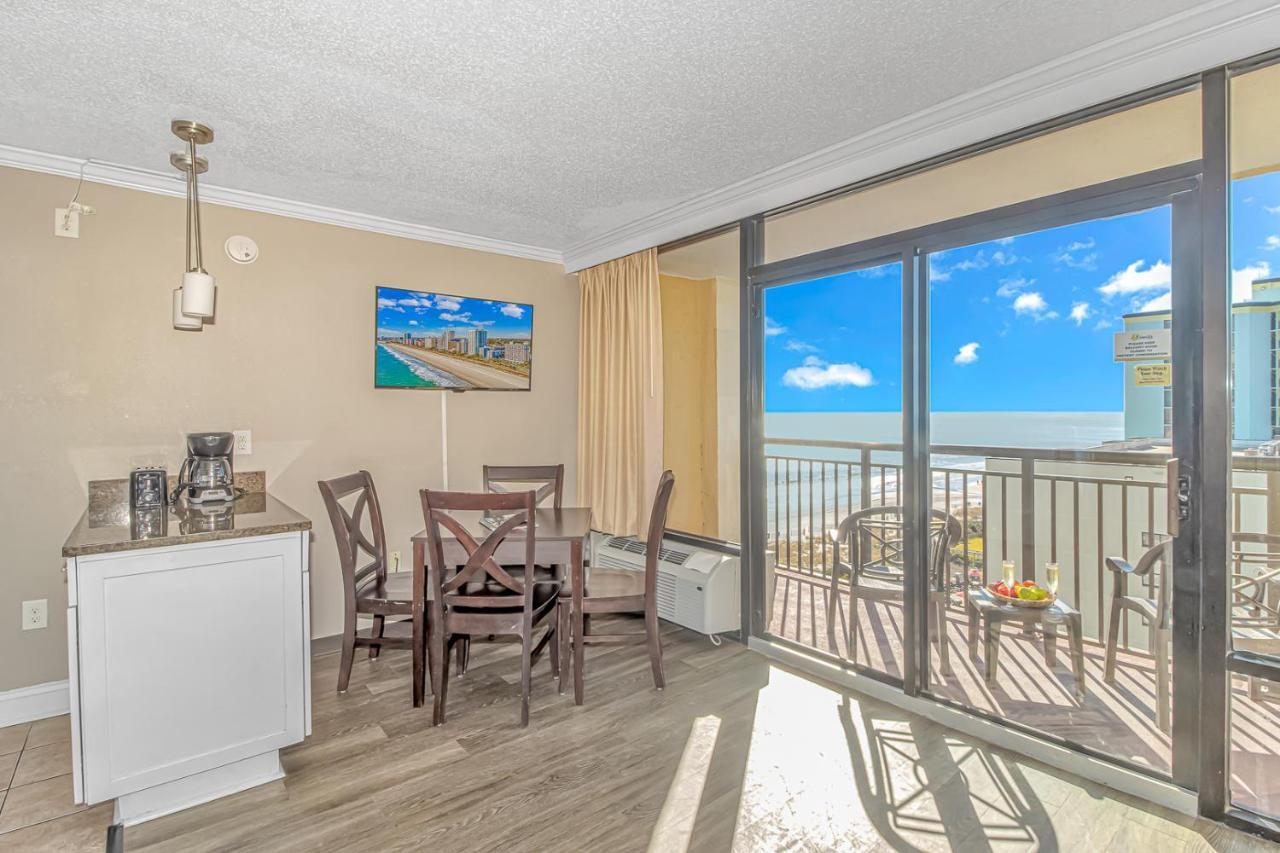 Immaculate Ocean View Suite Caravelle Resort 1004 Sleeps 6 Guests — 4-Star Luxury Hotel in Myrtle Beach, United States