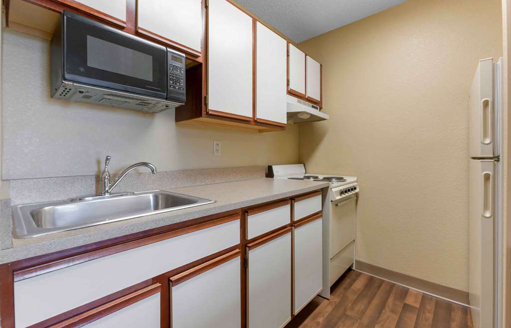 Extended Stay America Suites Toledo Maumee - photo 14