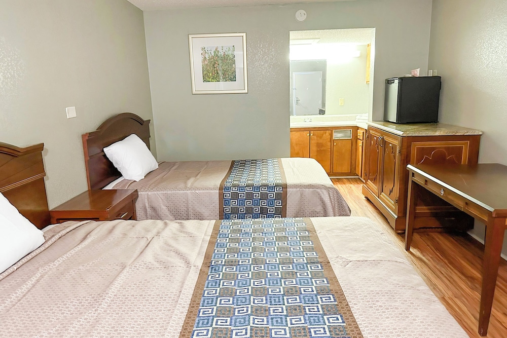 Hahira Inn By OYO near Valdosta - photo 37