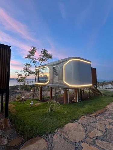 LUA Capsule Rooms - carbon neutral hotel in San Luis Soyatlan