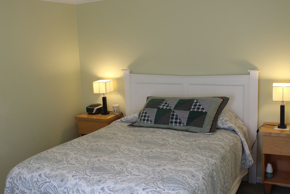 Catskill Seasons Inn - photo 17
