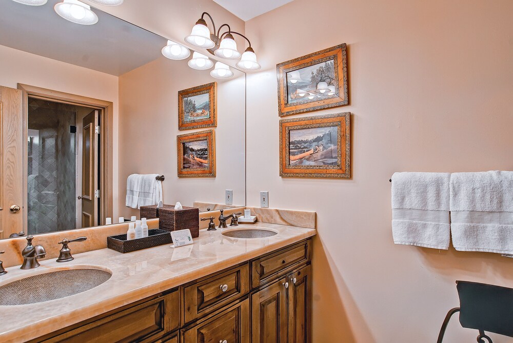 Highlands Slopeside by East West Hospitality - photo 370