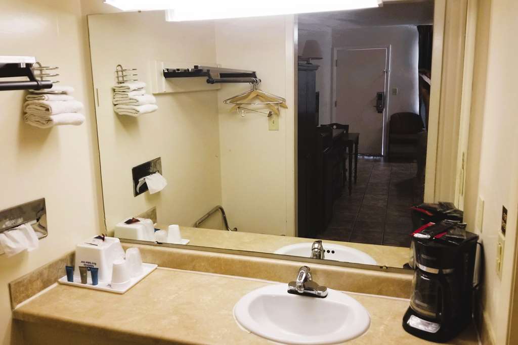 Americas Best Value Inn Arkansas City - photo 10