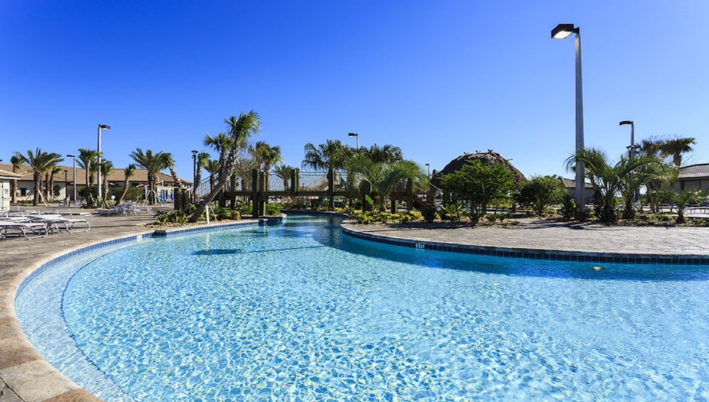 The Retreat at Champions Gate by Nova Vacation Homes — 4-Star Luxury Hotel in Davenport, United States
