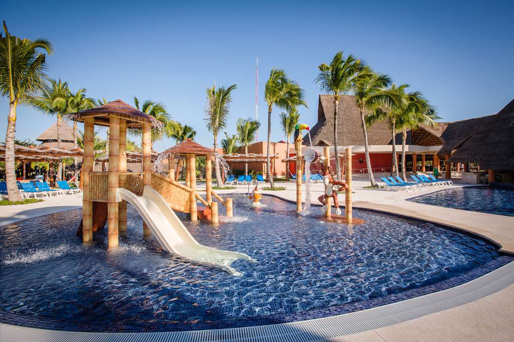 BMAYACA POOL