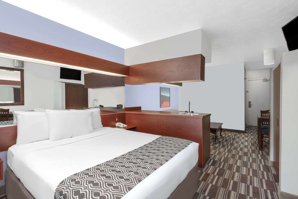 Microtel Inn & Suites by Wyndham London - photo 12