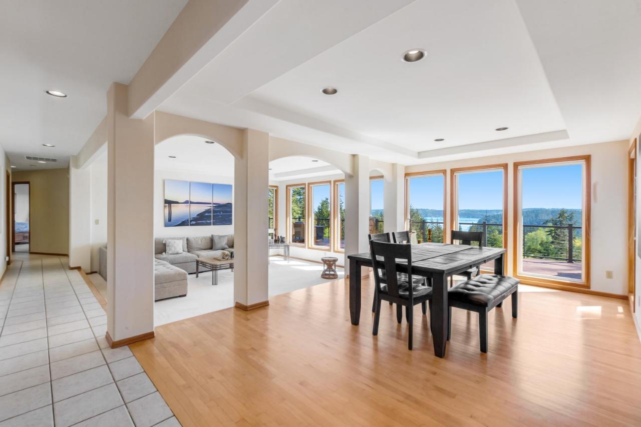 Hubbard Hill Haven — Oak Harbor