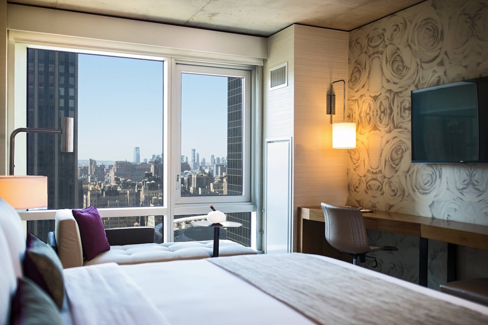 Renaissance New York Midtown Hotel - photo 12