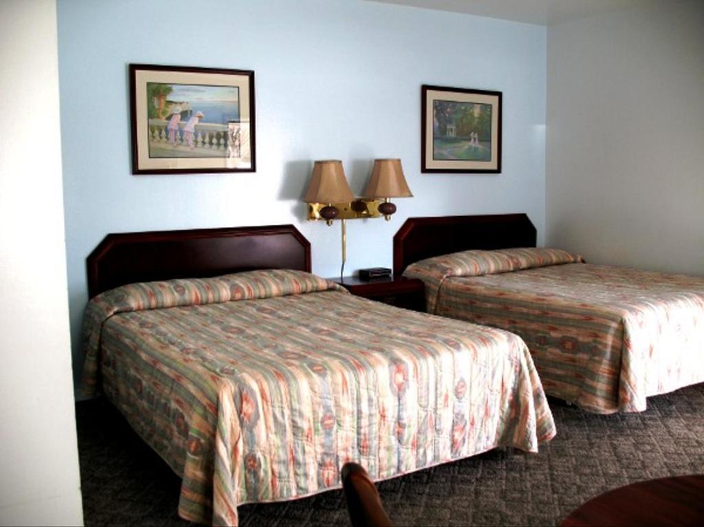 Golden West Motel - photo 34