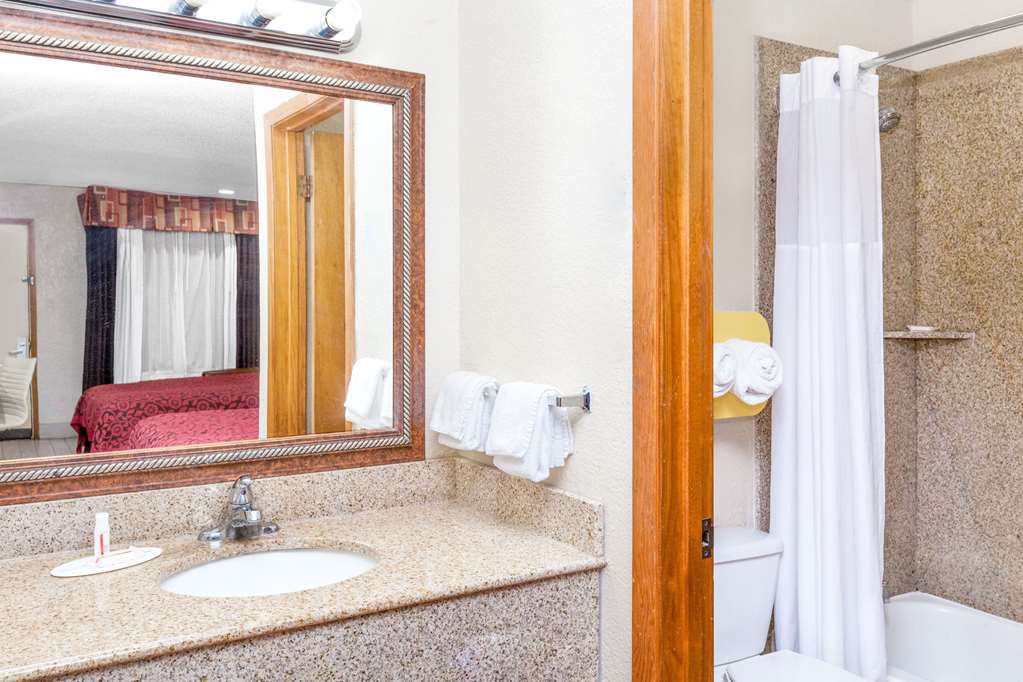 Days Inn by Wyndham Arcadia - photo 5