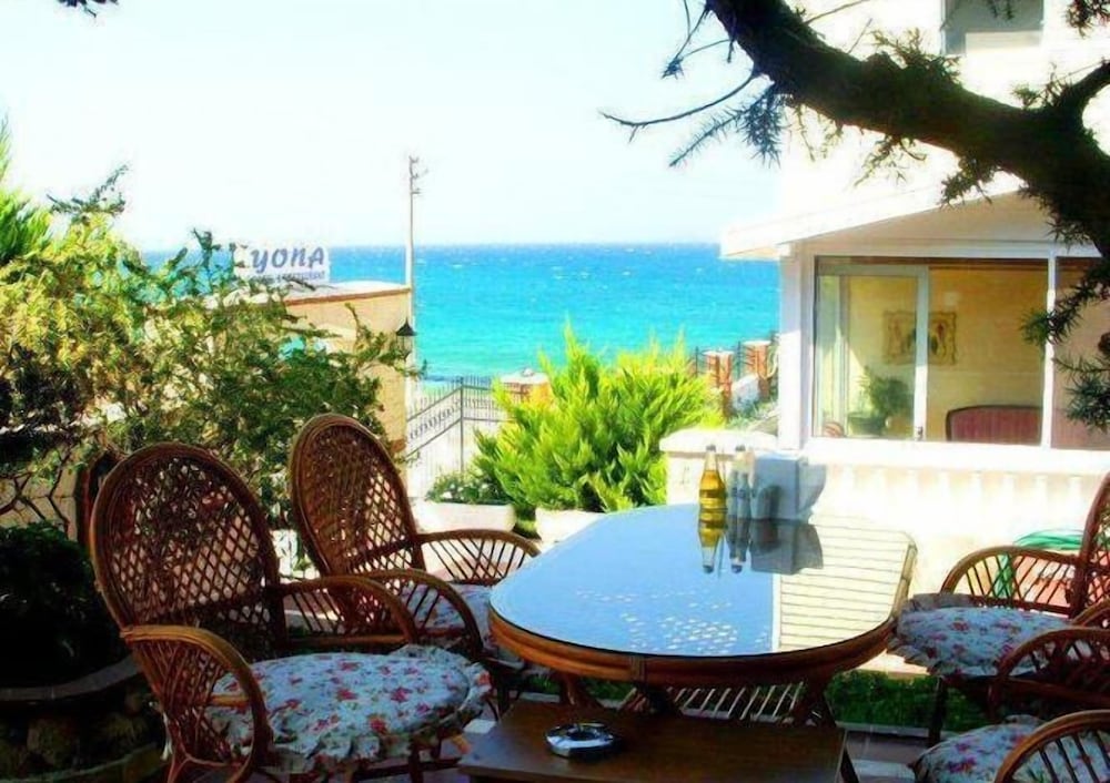 Yona Motel - last minute hotel in Cesme