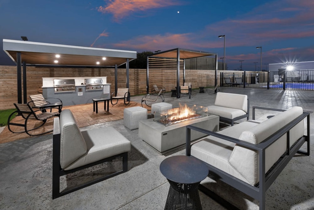 Staybridge Suites Waco South Woodway by IHG - photo 30