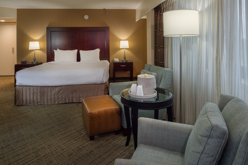 Crowne Plaza St. Louis Airport by IHG - photo 37