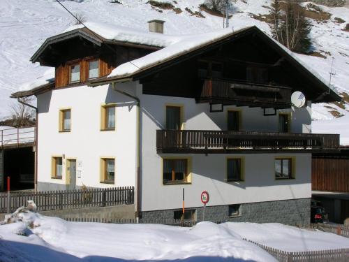 Apart Peter — 4-Star Luxury Hotel in Kappl, Austria