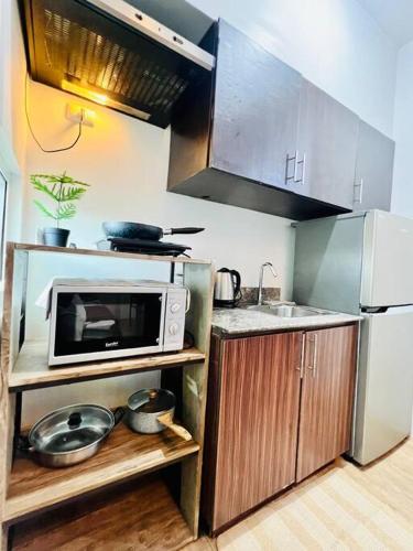 Sweet Home with WiFi and Netflix — 4-Star Luxury Hotel in Manila, Philippines