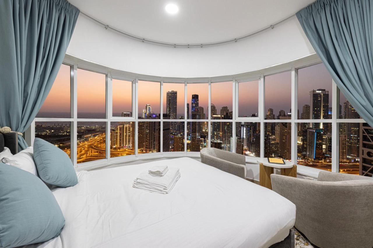 Stunning Panoramic Sea & Marina City Skyline View — 4-Star Luxury Hotel in Dubai, United Arab Emirates