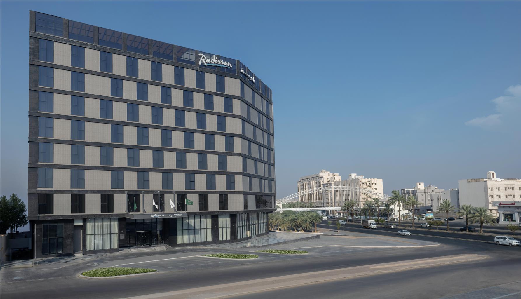 Radisson Blu Hotel Jeddah Plaza — hotel in Jeddah