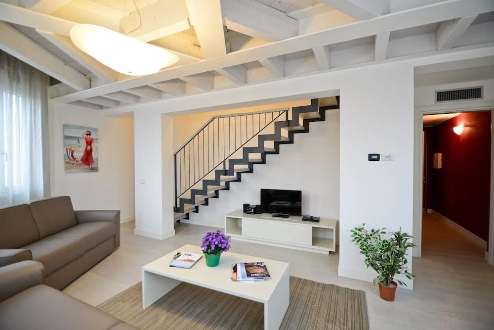Residence La Fontaine — 4-Star Luxury Hotel in Venice, Italy