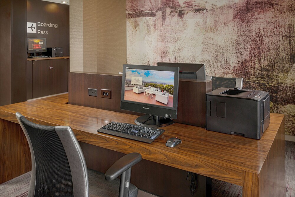 Courtyard by Marriott New Haven Orange Milford - photo 30