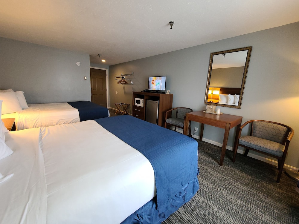 Hampton Village Inn - photo 15