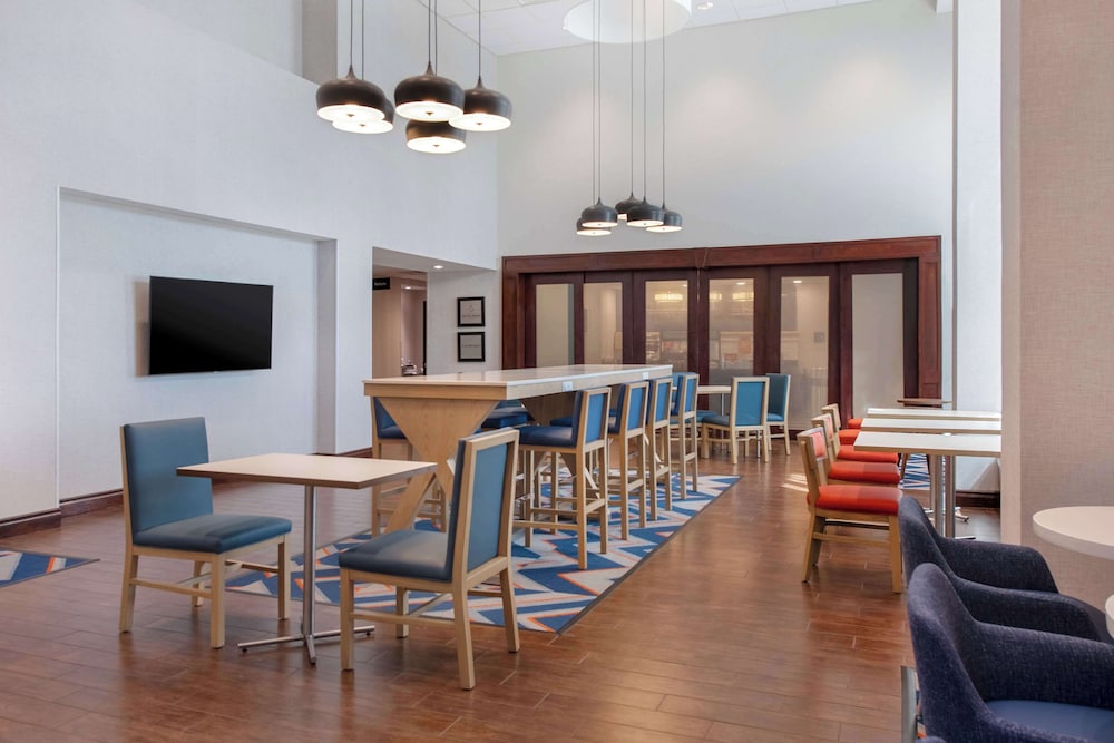 Hampton Inn & Suites Harvey New Orleans West Bank - photo 29